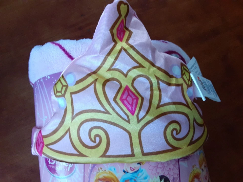 DISNEY PRINCESS PINK BLANKET THROW 46" X60" W/ SLEEP MASK SET "Born to Dream" - Image 4 of 4