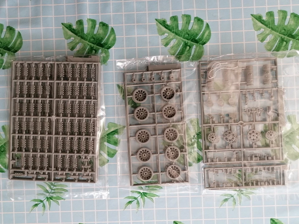 DRAGON 1/35 T-34/85 MOD. 1944 "39 - 45" SERIES ITEM N° 6066 - Immagine 4 di 4