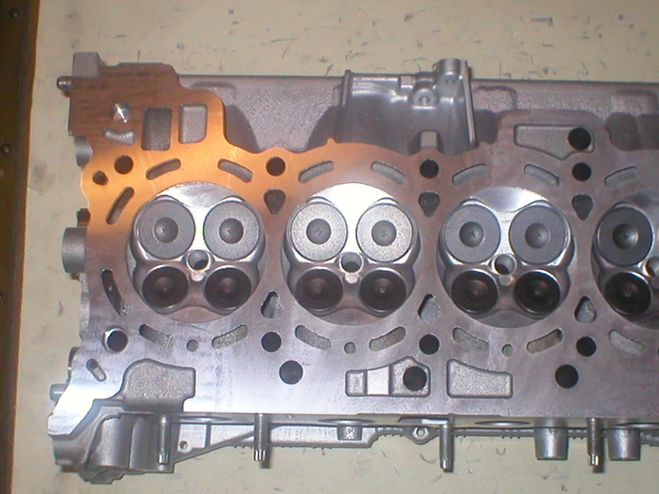 NISSAN VERSA 1.6 HR16DE 2012 TO 2019 DOHC REBUILT CYLINDER HEAD NO CORE REQUIRED Foto 2 de 4