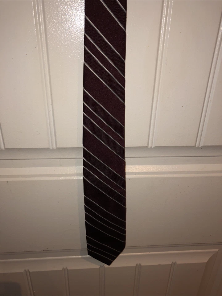 Giovanni Creazione Milano Men’s Tie Burgundy Red With White Stripes Authentic  - Image 4 of 4