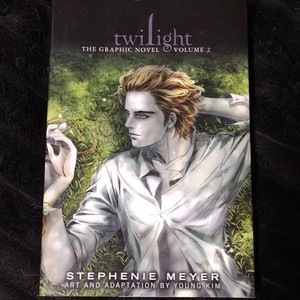 Yen Press Twilight Saga Graphic Novel Vol 2 Stephenie Meyer Young Kim 2011