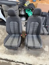 VW Golf 7 AU Bj.2013 Sitzausstattung Sitze Stoff Grau 5 Türig