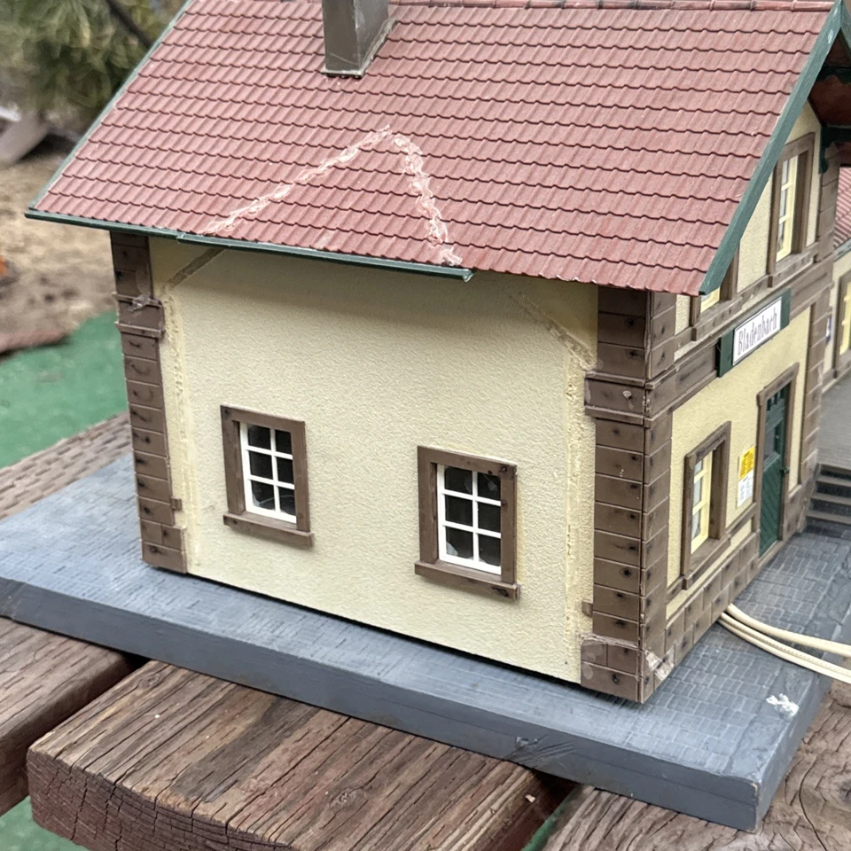 Piko G Scale Farmhouse with Base 63001 Goepplingen Train Station See Pics - Image 4 of 4
