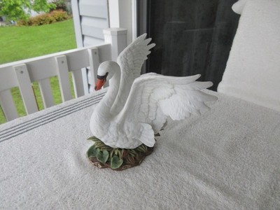 1987~White Swan Figurine HOMCO Home Interiors Masterpiece Porcelain~~CLEAN!!