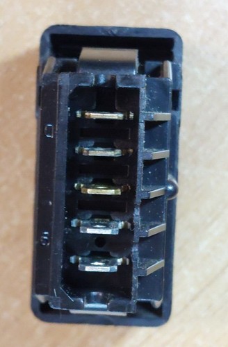 Renault 19 phase 1 Rear Heated Screen Switch Genuine Renault With Plug See Photo - Picture 8 of 8