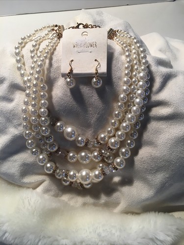 Costume Jewelry Necklace & Earring Set Pearl Like 4 Strand W/gold Accents - Picture 7 of 7