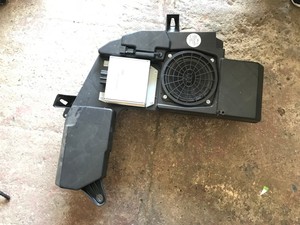 subwoofer audi a4 b7