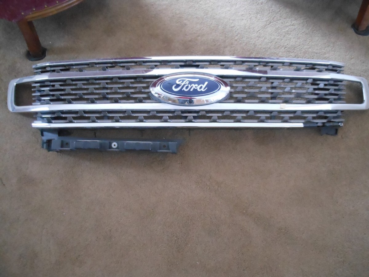 2018-2021 Ford Expedition Grille with Camera | Front | OE damaged | OE