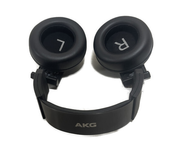 Persona 5 Wireless Headphone AKG K845BT P5 SAKURA FUTABA Edition Used