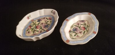 Vintage 1995 Wedgewood Sarah Trinket Dishes Tray made in England Set of Two