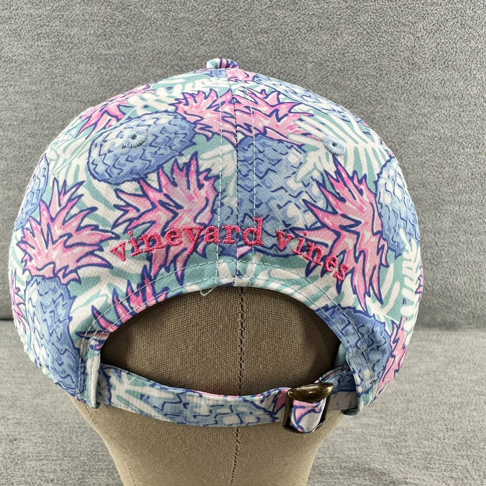 VINEYARD VINES - Pineapples Pattern Adjustable Ba… - image 5