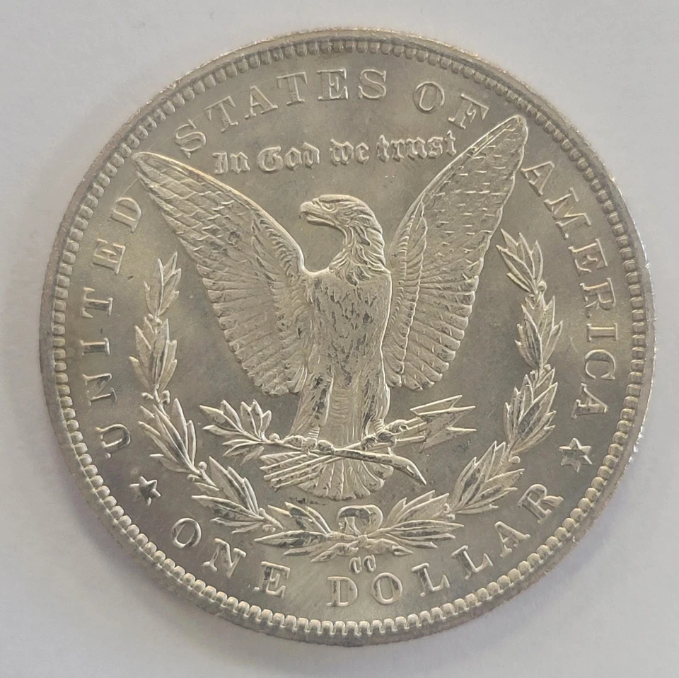 Morgan 1885 CC $1 brillante sin circular BU plata 90 % Carson City EE. UU. Foto 4 de 4