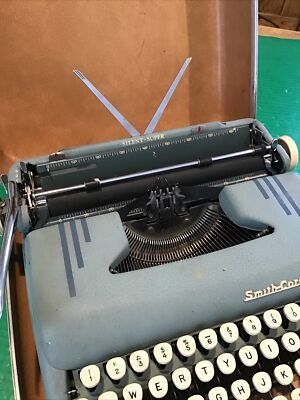 完動品　Smith Corona SILENT-SUPER コロナタイプライター Smith Corona Silent Super Green - myTypewriter.com
