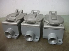 HUBBELL KILLARK LOT OF 3 WEATHERPROOF TWIST-LOCK RECEPTACLE ENCLOSURES FSC-2