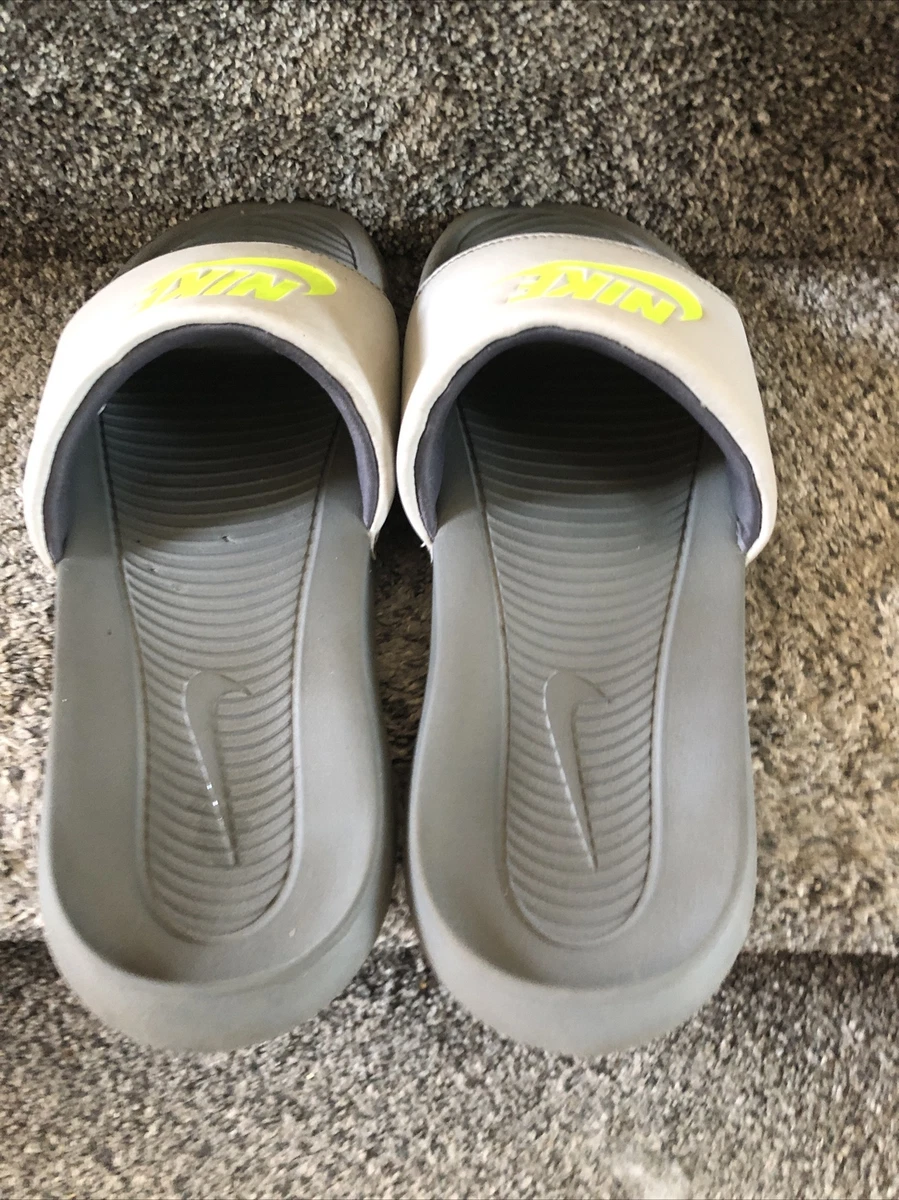 Mens nike flip top flops size 11