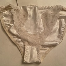 Christian Dior Intimates Ivory LaceSatin String Bikini Panties Large Vintage New