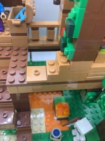 LEGO Minecraft The Jungle Treehouse 21125 Complete Set