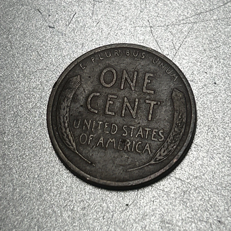 1920p Woody WHEAT PENNY NICE  GRAIN On Obverse Side CENT + Error in The G in God - Image 2 of 4