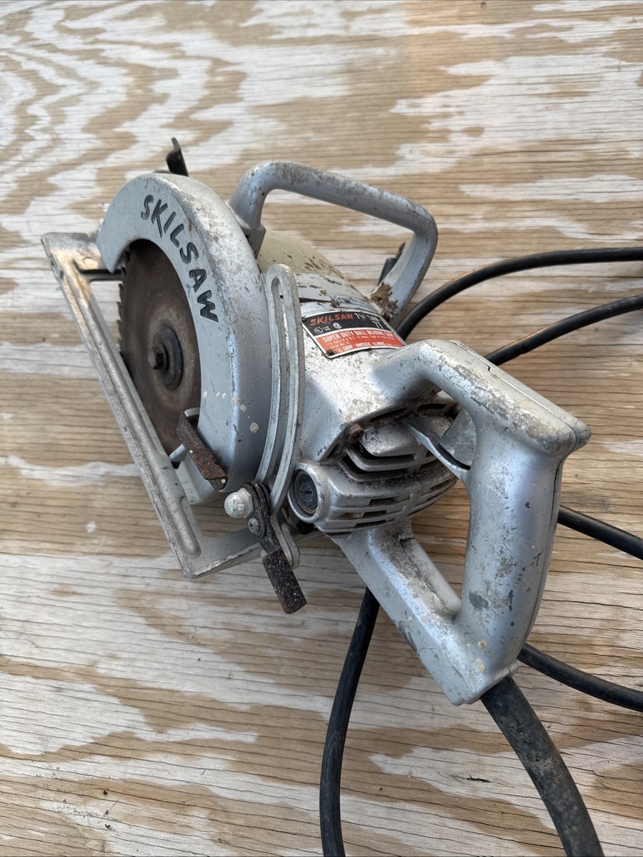 SKILSAW Professional MODEL 77 Worm Drive 13 Amp 7-1/4