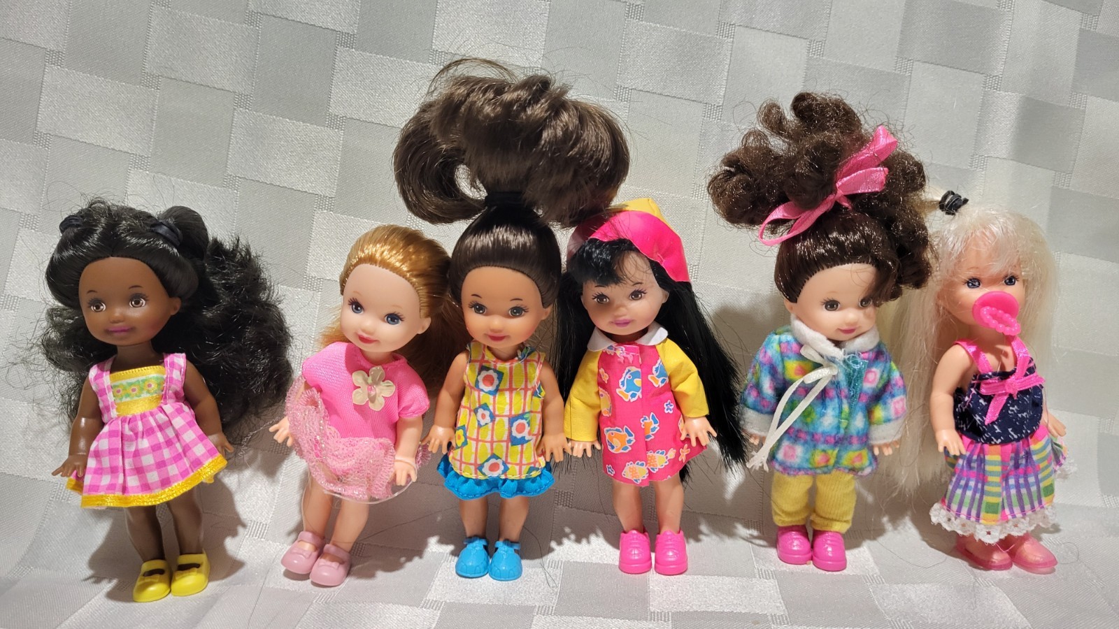 Lot of 6 Barbie Kelly and Lil Friends dolls