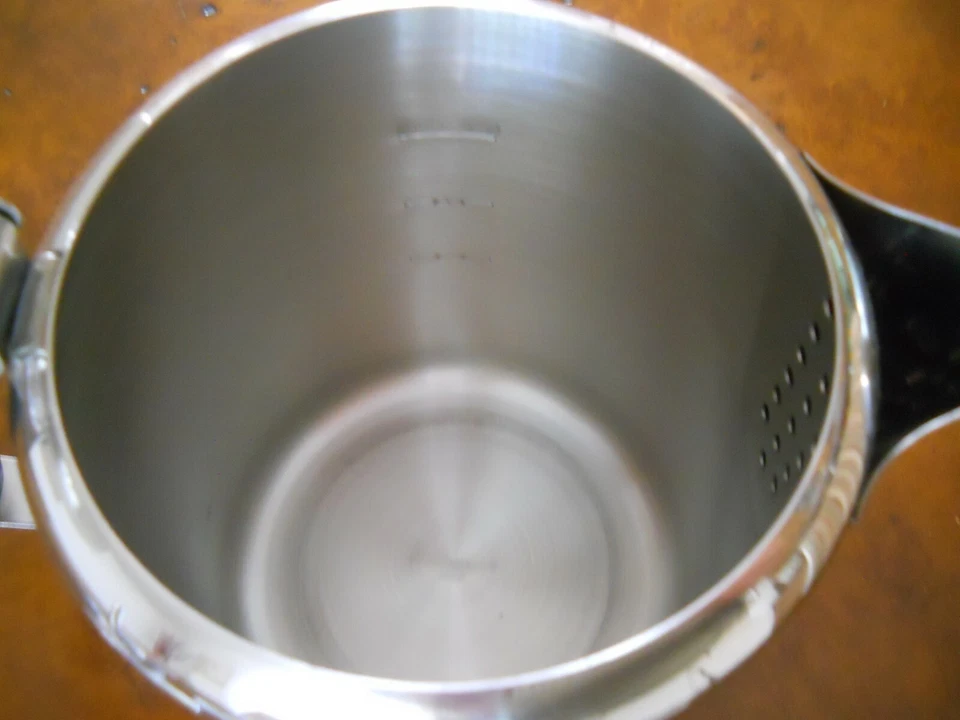 GSI EXTERIOR GLACIAR ACERO INOXIDABLE 9 TAZAS ESTUFA SUPERIOR PERCOLADOR (NUEVO CON ETIQUETAS) Foto 3 de 4