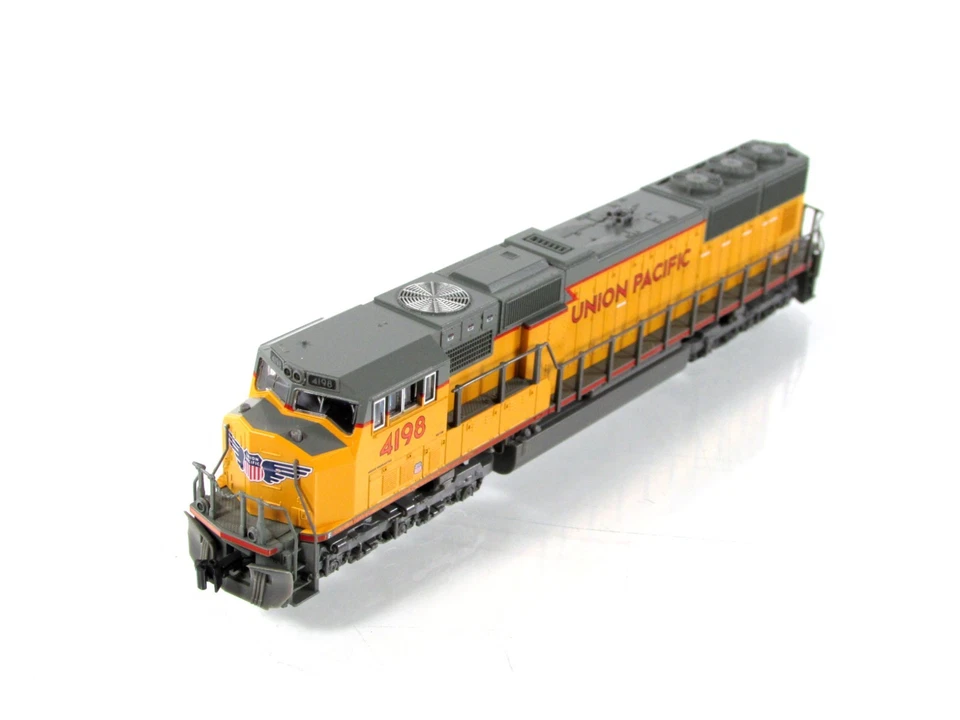 N Scale **UNION PACIFIC** SD70M Locomotive #4198 -Kato 176-7608-LS, DCC LokSound - Image 4 of 4