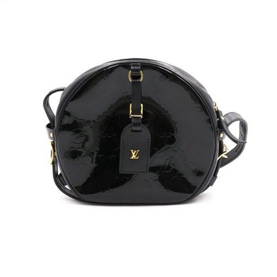 Louis Vuitton Monogram Vernis Bouclette Schultertasche oder Crossbody 152892621