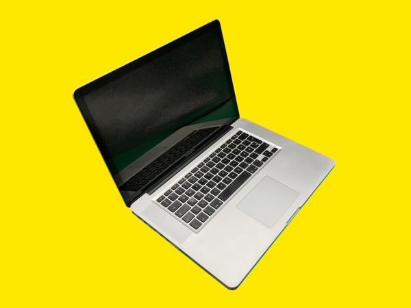 MacBook Pro A1286 15'' Finales de 2011 (i7-2675QM, Sin RAM, Sin HDD) CON FALLAS, SIN BATERÍA 3
