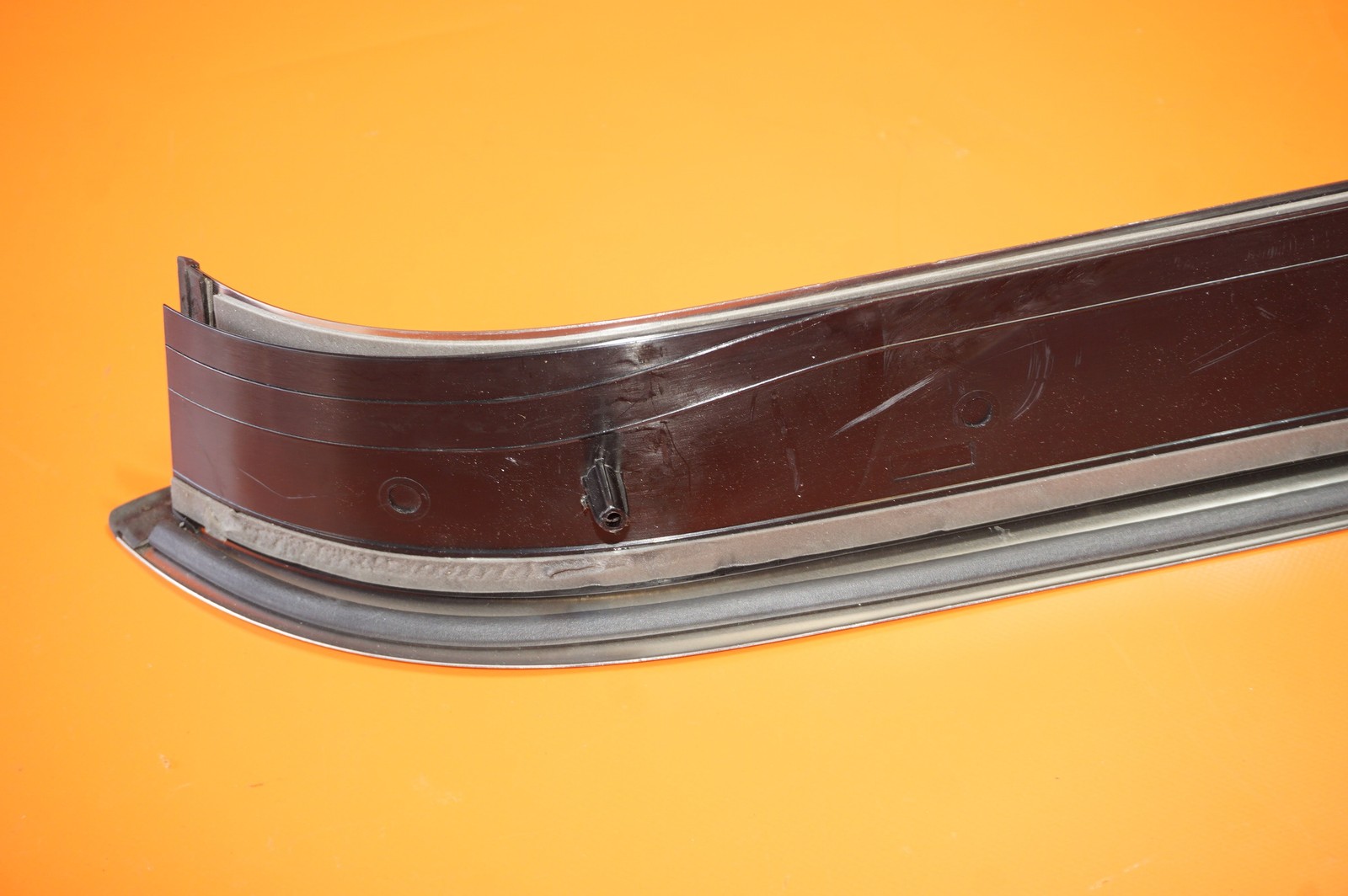 BENTLEY FLYING SPUR SCUFF PLATE SILL RIGHT FRONT 2006 2007 2008 2009 2010 OEM