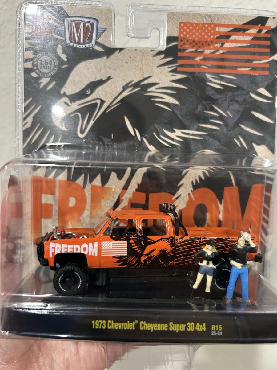 M2 Machines Diorama Series Orange 1973 Chevrolet Cheyenne Super 30
