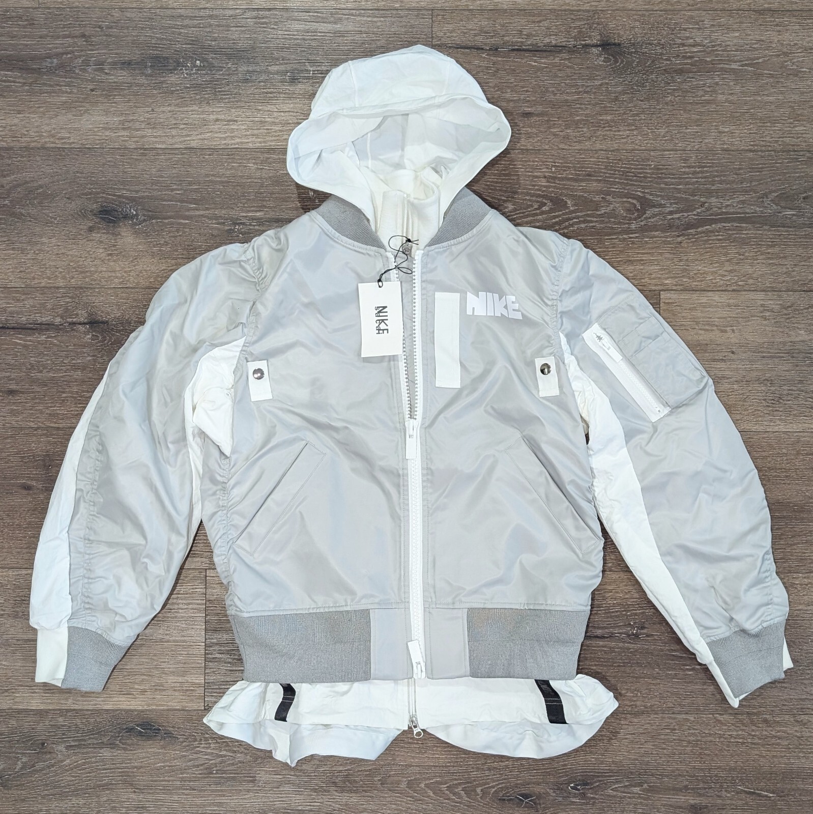 SACAI X NIKE Bomber Nike x Sacai doppio strato con cappuccio TAGLIA XS