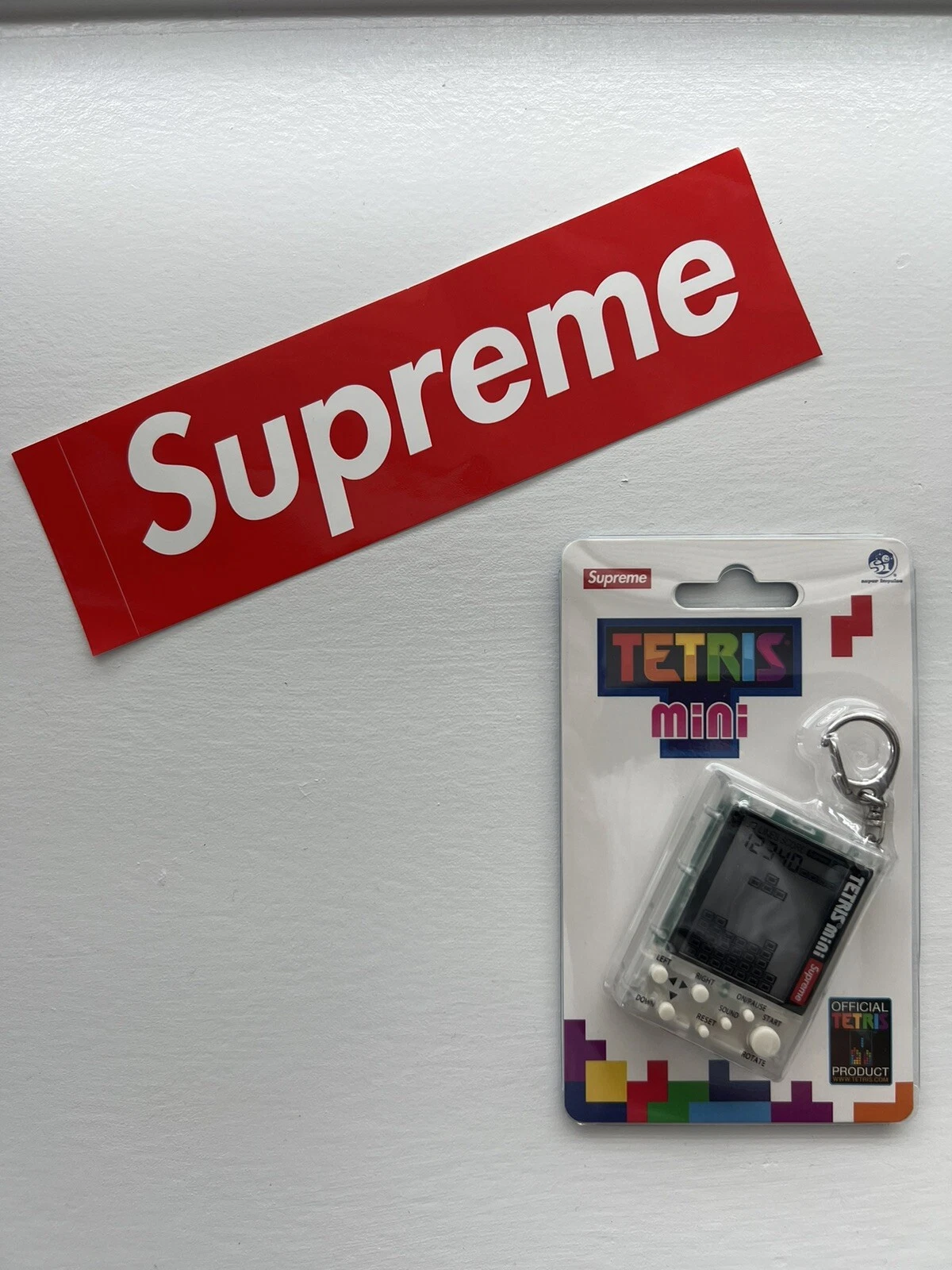 Supreme Tetris Mini porte clés blanc flambant neuf SS24 authentique