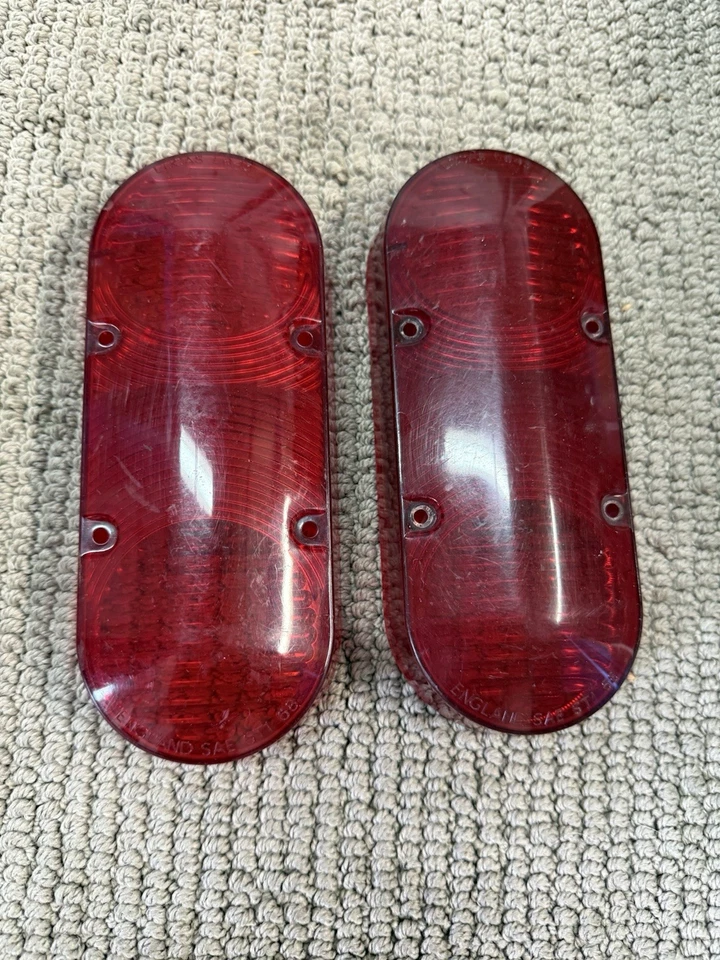 Lentes de luz trasera ovaladas Volvo P1800, 2 lentes originales OEM Lucas hechas en Inglaterra Foto 3 de 4