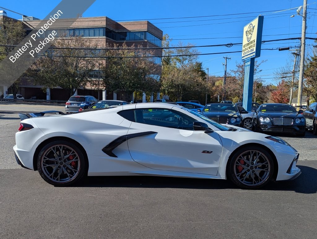 2023 White Pearl Metallic Chevrolet Corvette   | C8 Corvette Photo 7
