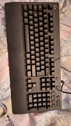Avis Logitech G G213 Prodigy Gaming Keyboard - Commentaires et tests des clients