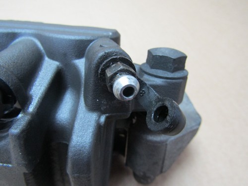 BMW C650GT 2013 19,635 miles rear brake caliper Nissin (8205) - Picture 4 of 8