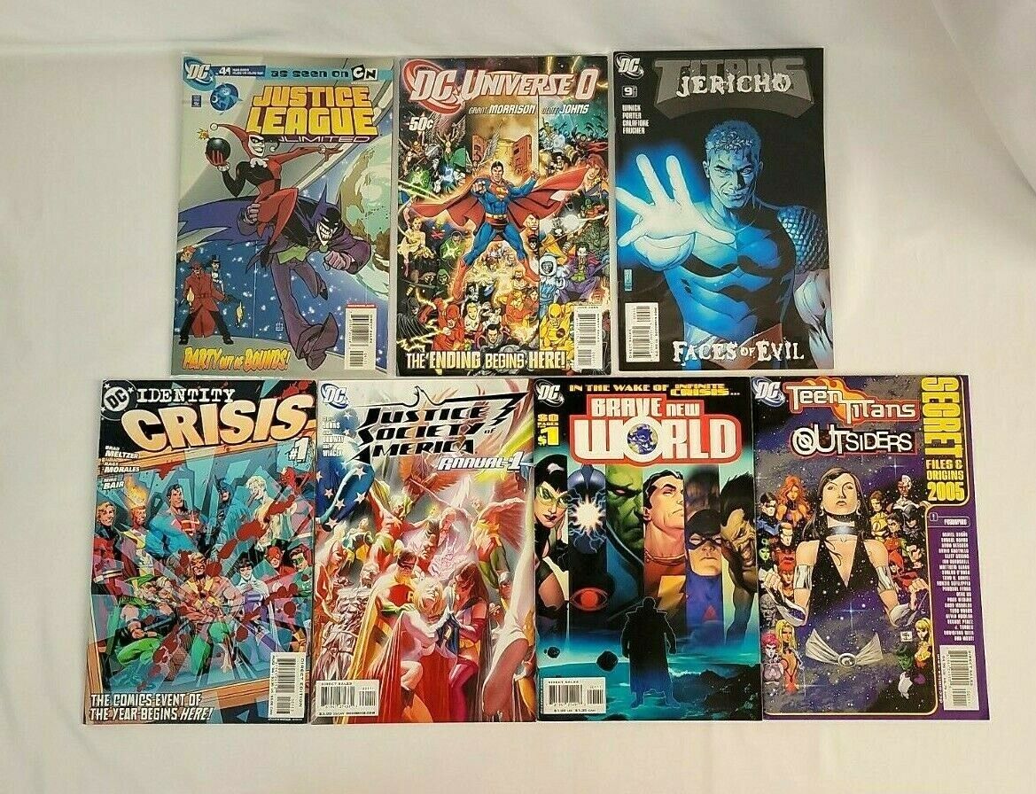 Lot Of 7 DC Comics Issues And Books DC Universe Superman Justice League Titans