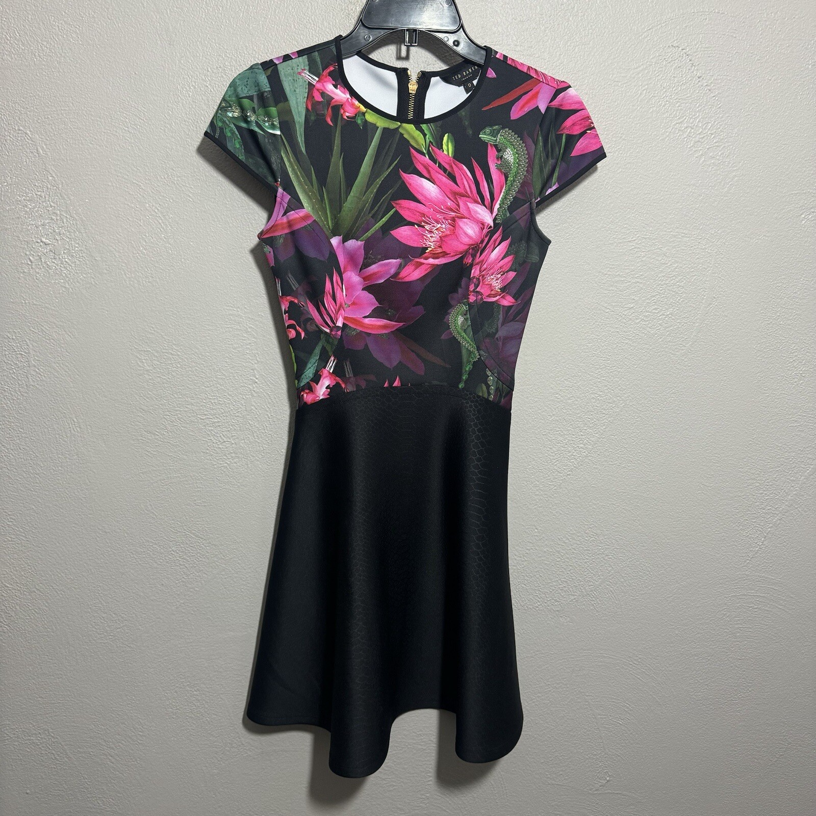 Ted Baker Carllie Floral Skater Scuba Dress Sz 0 … - image 1