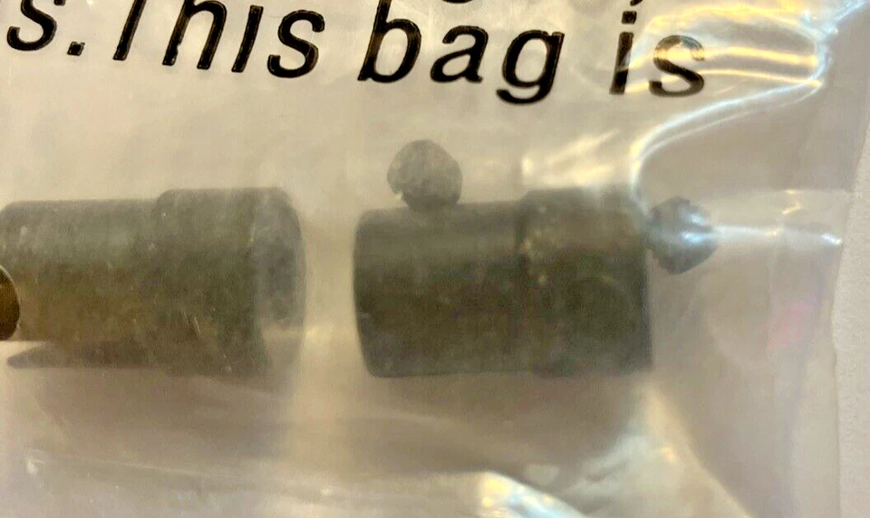 REDCAT Camo  02016 Drive Cup B & 85843 Rouned Head Self Tapping Screws 3 x 12 - Image 3 of 4