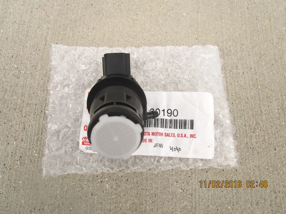 06 - 16 LEXUS IS250 FRONT WINDSHIELD WASHER FLUID MOTOR PUMP BRAND NEW - Image 4 of 4
