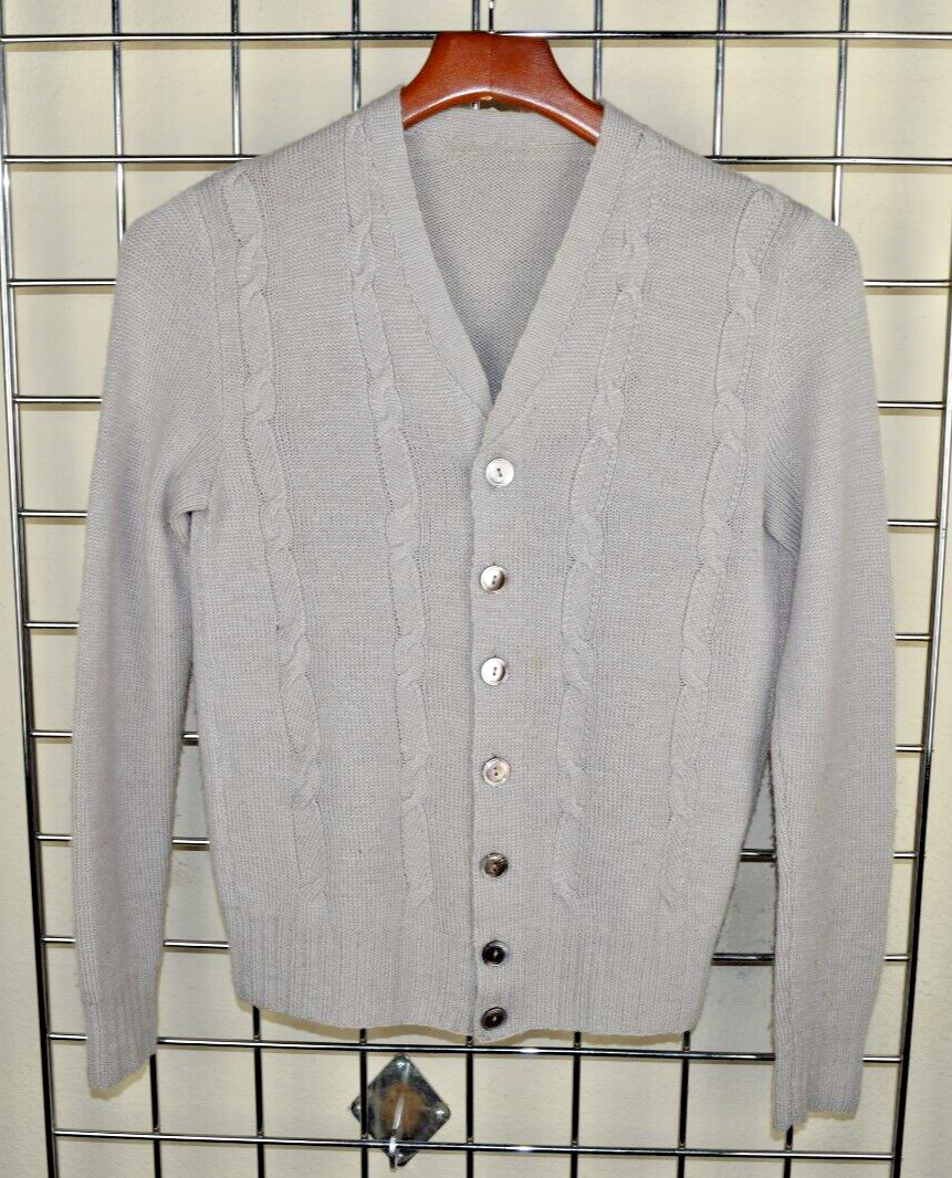 VTG 60s Pale Gray Super Soft Wool Cable Knit Button Front Sweater Sz S/M-image