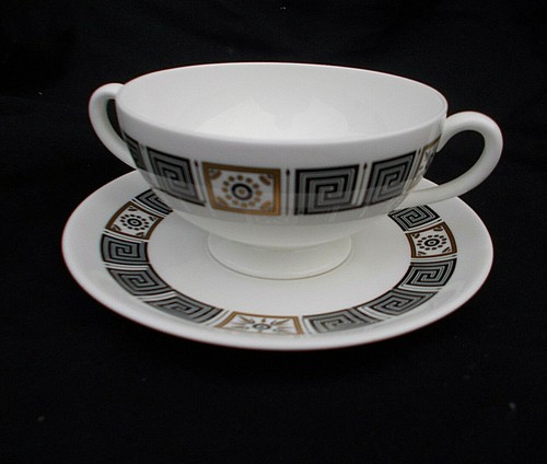 Wedgwood ASIA - Noir. Tasse À Soupe Et Soucoupe.