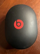 Beats by Dr. Dre Wireless Bluetooth Headphones Black with Case Used works Read