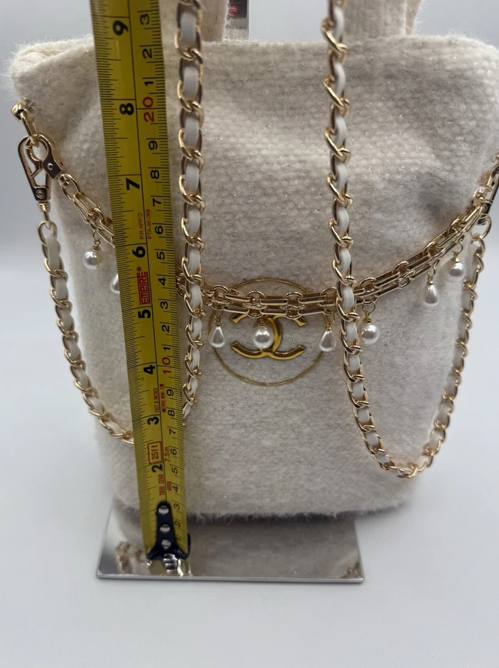 Bolso de Mano Chanel Edición Holiday Blanco Difuso Pequeño Bandolera + Dijes de Perla Foto 4 de 4