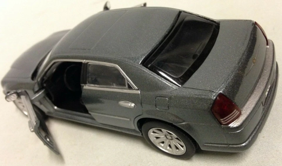 NEWRAY, CHRYSLER 300C Dark Gray, 1/32, NEW50433HH - Image 2 of 4