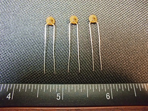 Condensadores Disco 10pf/picofarad 50v/voltio Radial (Cantidad 20) - Imagen 2 de 4