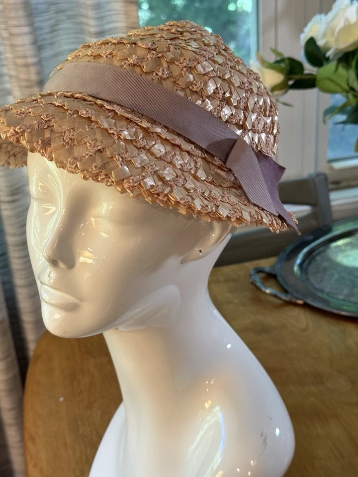 De Colección Knox Fifth Ave Nueva York Pastillero Sombrero Tejido Ala de Paja y Arco Púrpura Talla 22 Foto 2 de 4