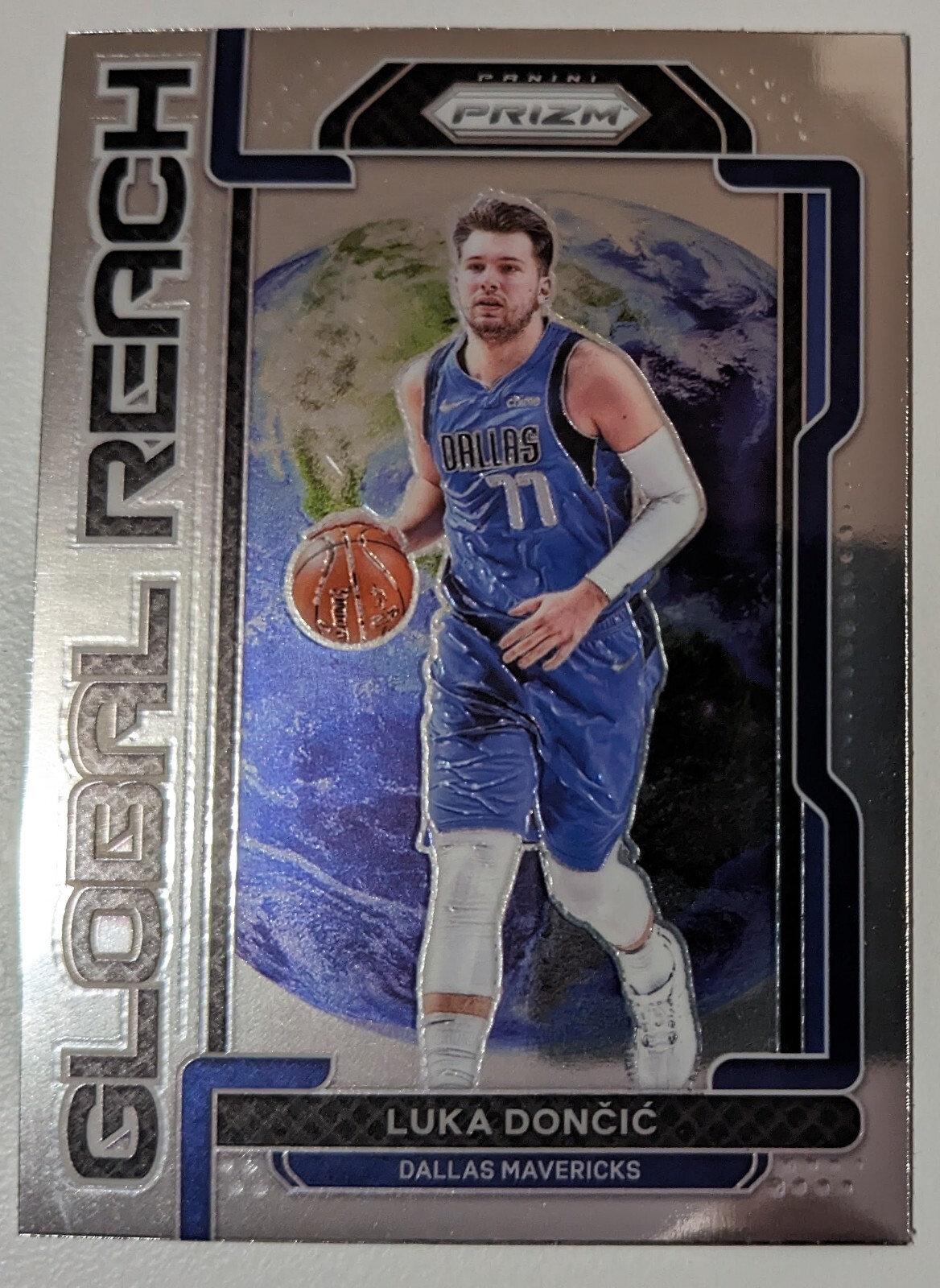 2021-22 Panini Prizm Global Reach Insert Luka Doncic #4 Mavericks