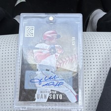 2022 Panini Capstone Juan Soto Autographed Serial Numbered Nationals Card