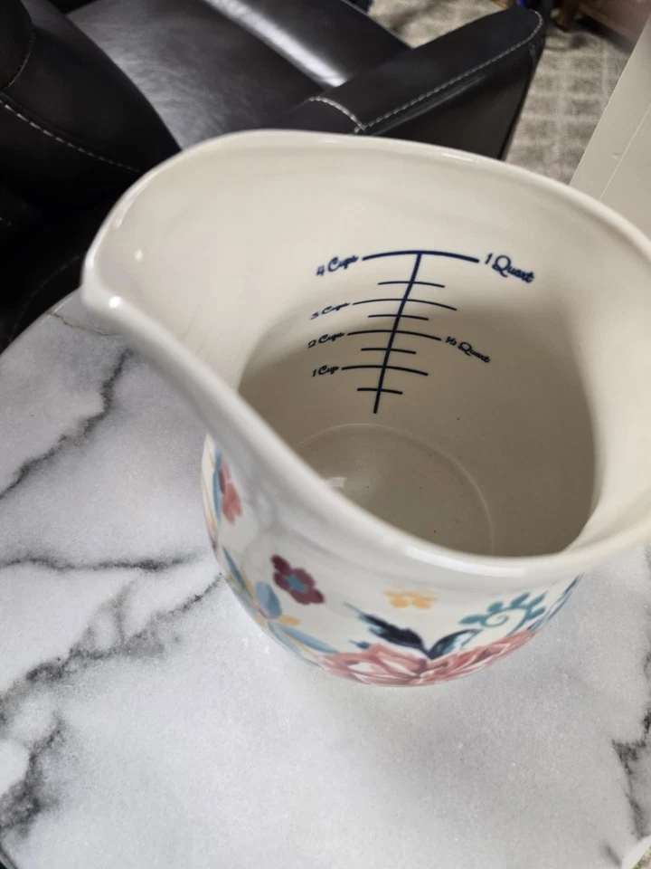 Pioneer Woman Keepsake Blue Floral Measuring Pitcher 1 Quart 4 cups Ceramic - Image 2 of 4
